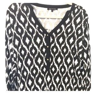 Ikat Black and White top, size Large, gold buttons